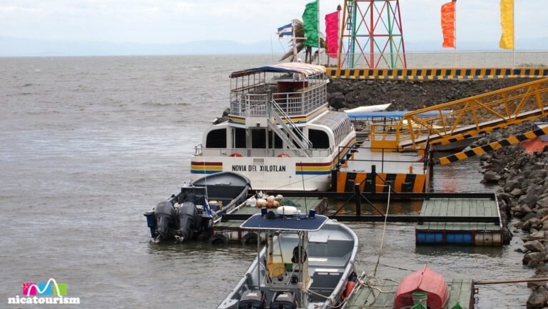 Managua boardwalk - Xolotlán