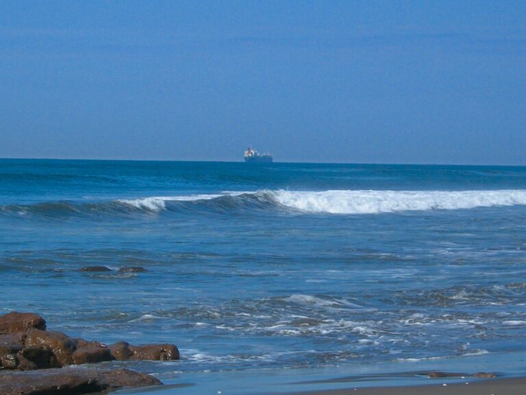 Boat in Corinto/Barco en Corinto