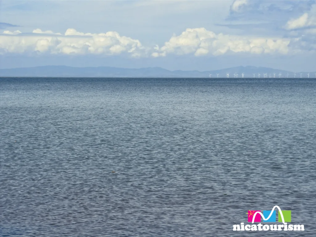 Una vista del lago Cocibolca desde Mérida, Ometepe